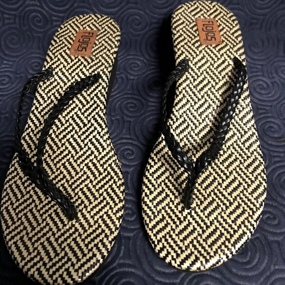 Flojos Black and Cream Sandles - Picture 4 of 8